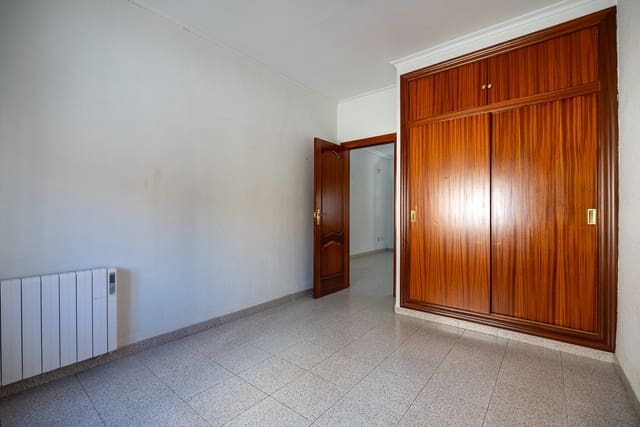 3 soverom Hus til salgs i Pinoso med svømmebasseng - € 135 000 (Ref: 8145613)