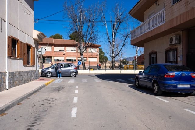 Ubebygd land til salgs i Pinoso - € 49 995 (Ref: 8151844)