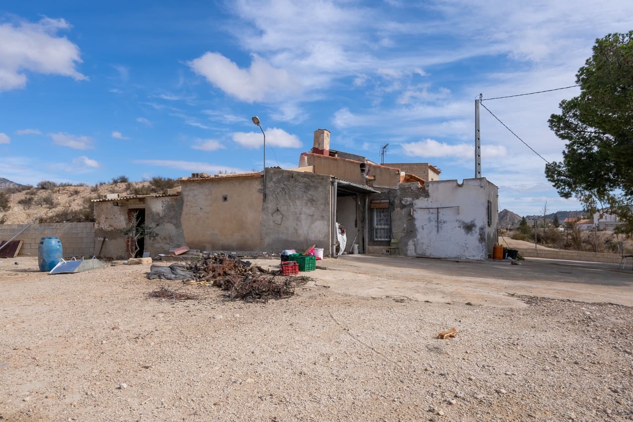 4 slaapkamer Finca/Landhuis te koop in El Partidor met zwembad - € 150.000 (Ref: 8158044)