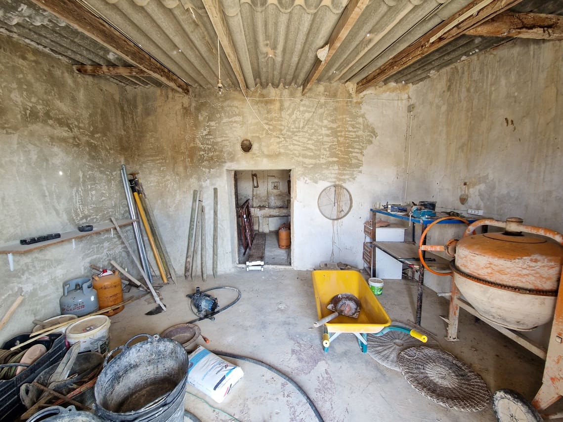 4 slaapkamer Finca/Landhuis te koop in El Partidor met zwembad - € 150.000 (Ref: 8158044)