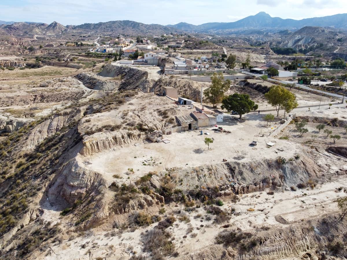 4 slaapkamer Finca/Landhuis te koop in El Partidor met zwembad - € 150.000 (Ref: 8158044)