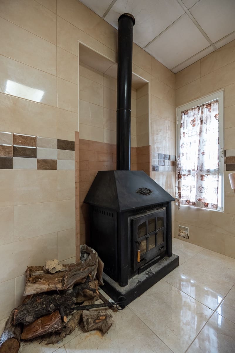 4 slaapkamer Finca/Landhuis te koop in El Partidor met zwembad - € 150.000 (Ref: 8158044)