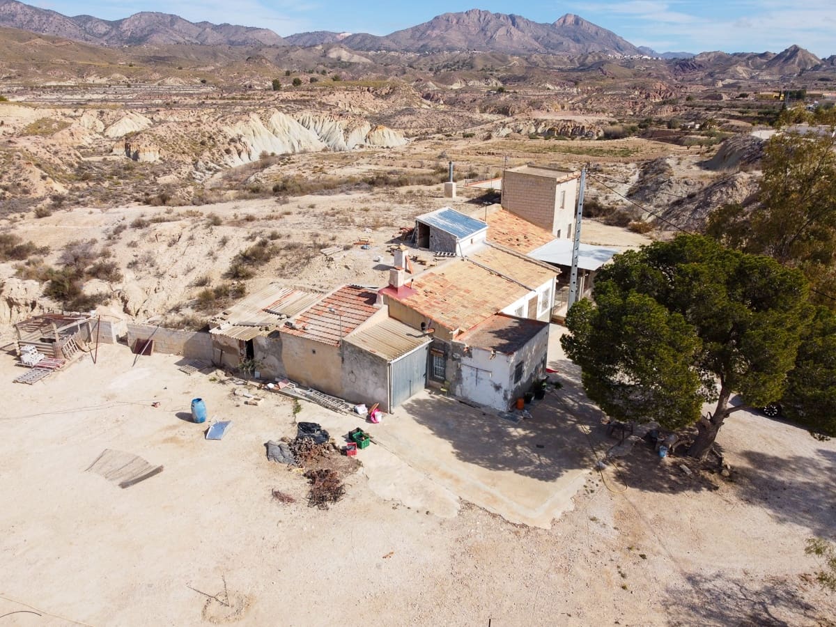 4 slaapkamer Finca/Landhuis te koop in El Partidor met zwembad - € 150.000 (Ref: 8158044)