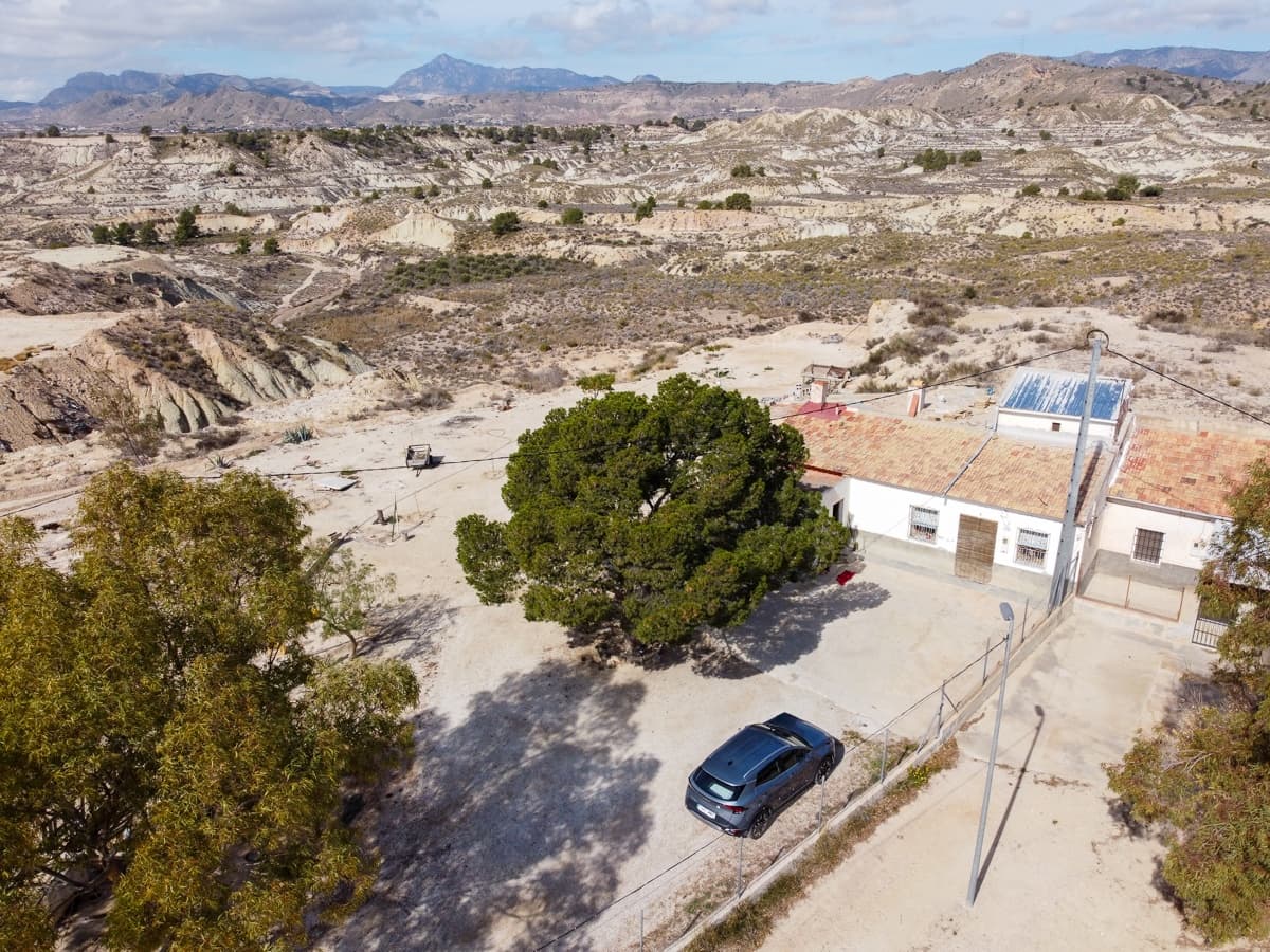 4 slaapkamer Finca/Landhuis te koop in El Partidor met zwembad - € 150.000 (Ref: 8158044)