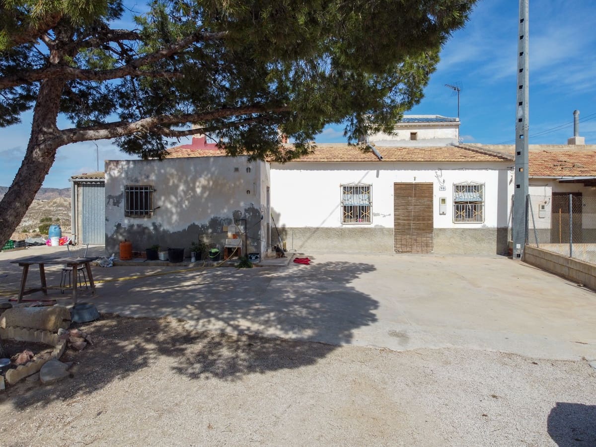 4 slaapkamer Finca/Landhuis te koop in El Partidor met zwembad - € 150.000 (Ref: 8158044)