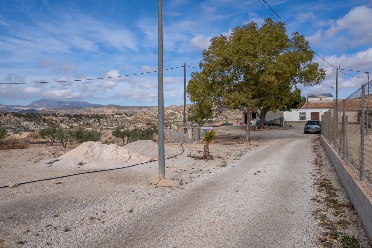 4 slaapkamer Finca/Landhuis te koop in El Partidor met zwembad - € 150.000 (Ref: 8158044)