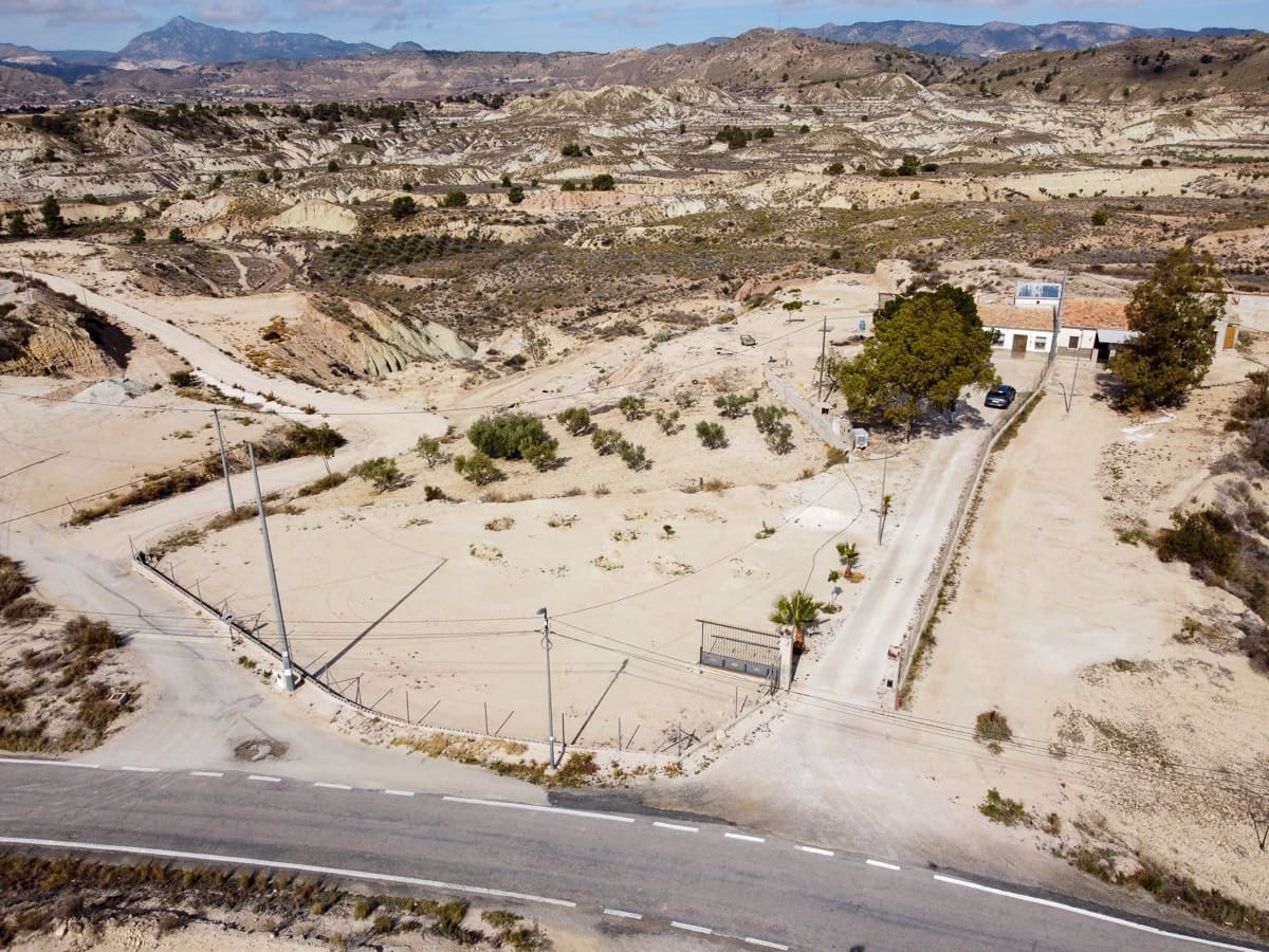 4 slaapkamer Finca/Landhuis te koop in El Partidor met zwembad - € 150.000 (Ref: 8158044)