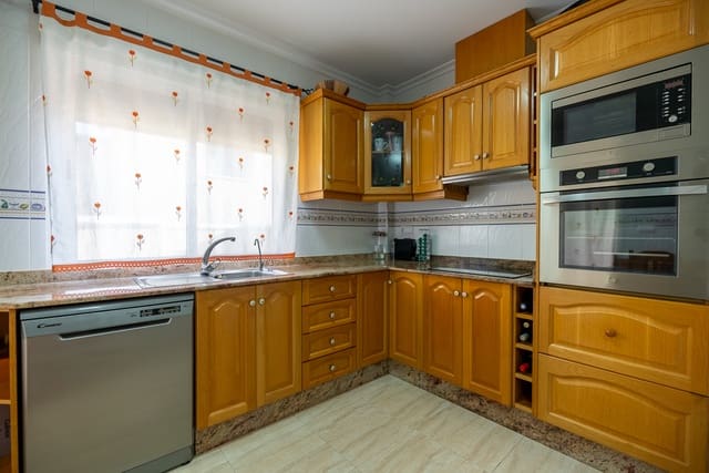 3 soverom Hus til salgs i Hondón de los Frailes med svømmebasseng - € 186 000 (Ref: 8176922)