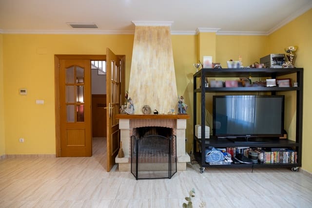 3 soverom Hus til salgs i Hondón de los Frailes med svømmebasseng - € 186 000 (Ref: 8176922)