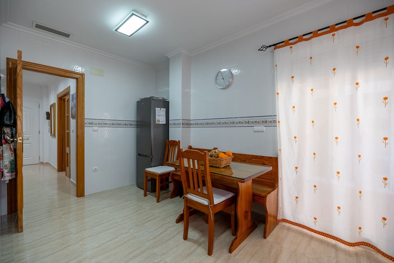 3 soveværelse Byhus til salg i Hondon de los Frailes med swimmingpool - € 186.000 (Ref: 8176922)