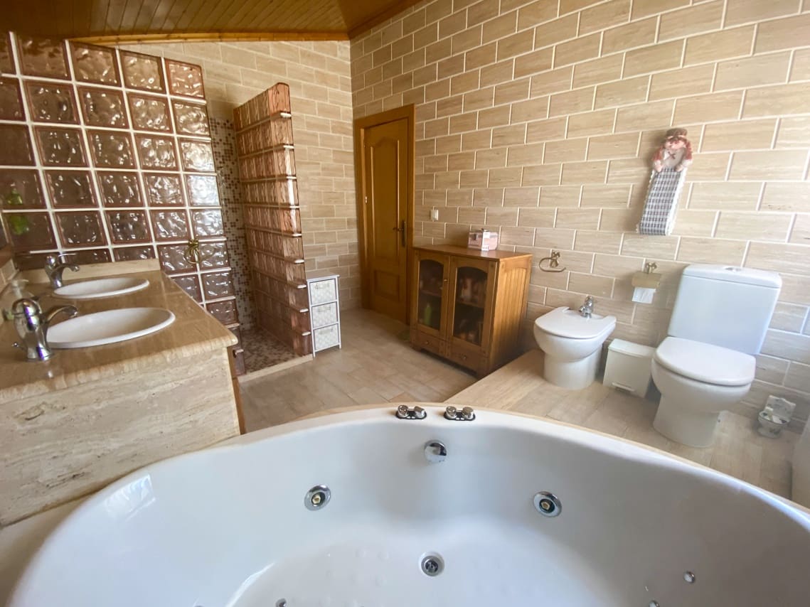 6 bedroom Finca/Country House for sale in Monovar / Monover with pool - € 699,000 (Ref: 8176924)