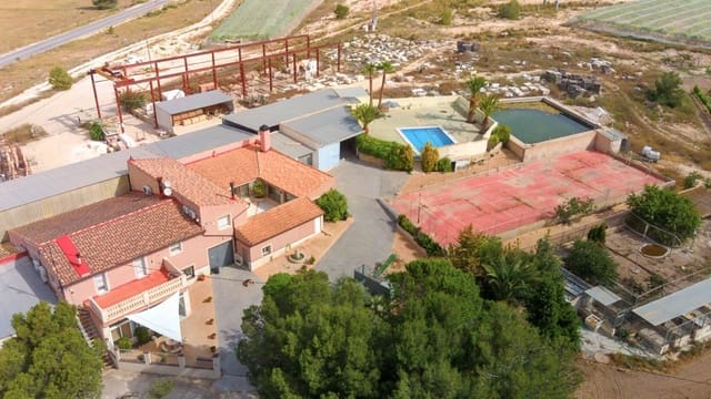 6 bedroom Finca/Country House for sale in Monóvar / Monóver with pool - € 699,000 (Ref: 8176924)