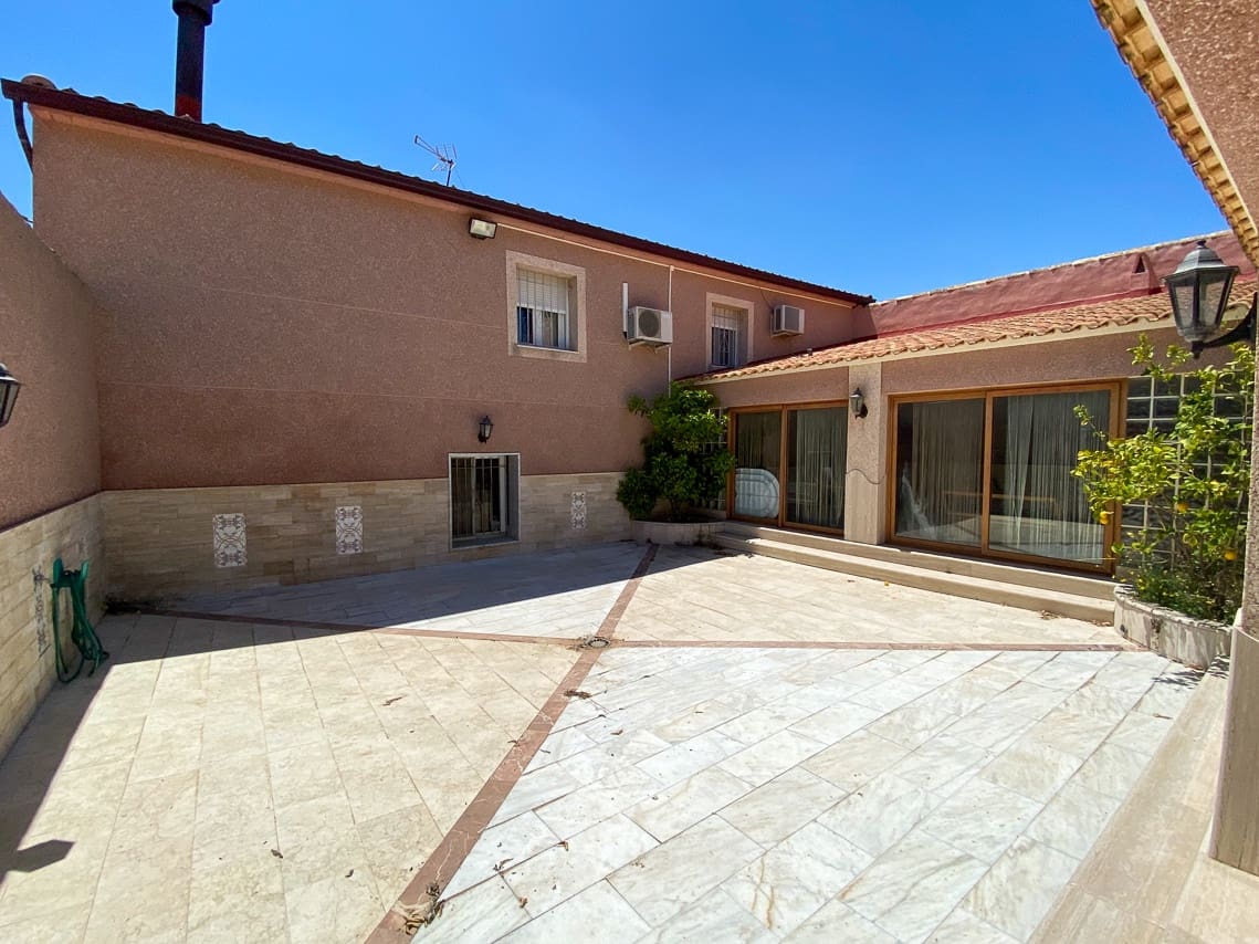 6 bedroom Finca/Country House for sale in Monovar / Monover with pool - € 699,000 (Ref: 8176924)