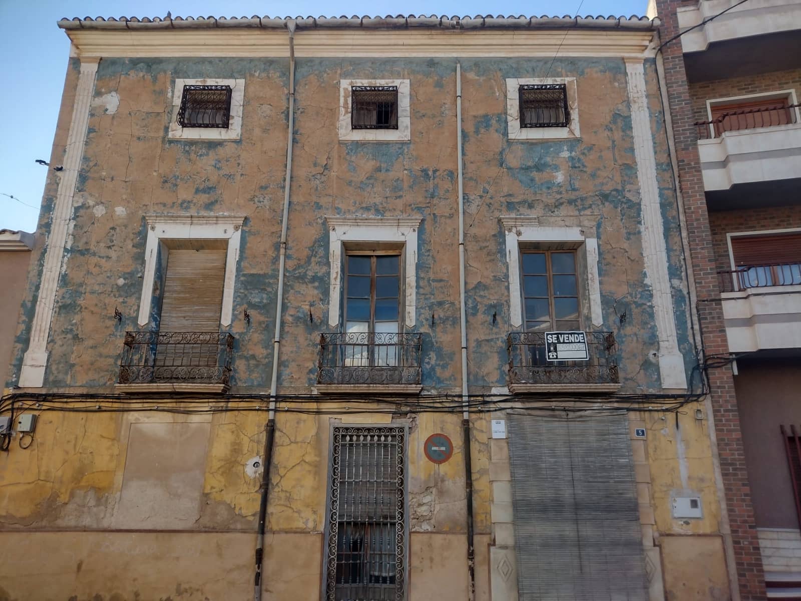 8 quarto Casa em Banda para venda em Pinoso com piscina - 150 000 € (Ref: 8182367)