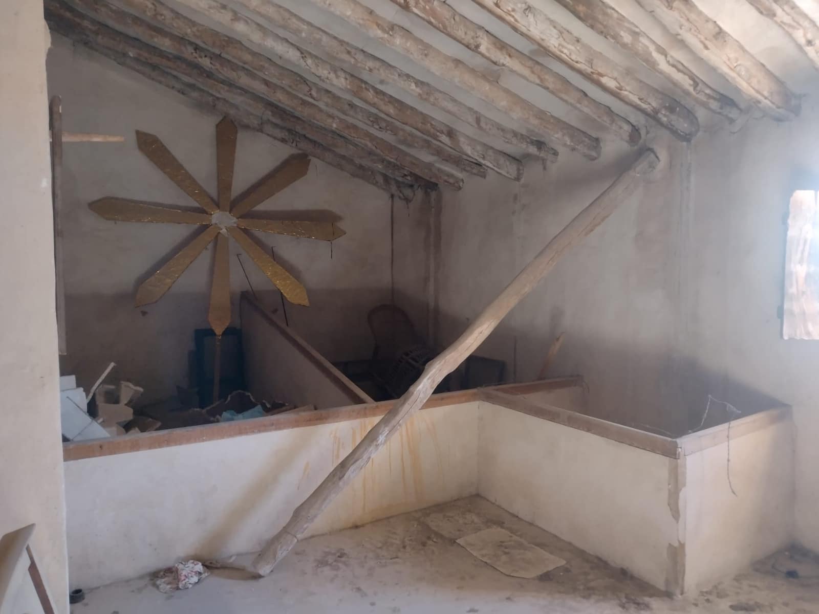 8 quarto Casa em Banda para venda em Pinoso com piscina - 150 000 € (Ref: 8182367)