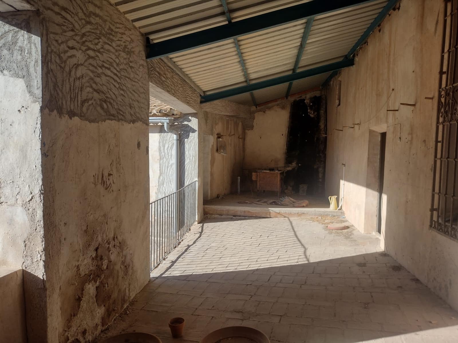 8 quarto Casa em Banda para venda em Pinoso com piscina - 150 000 € (Ref: 8182367)