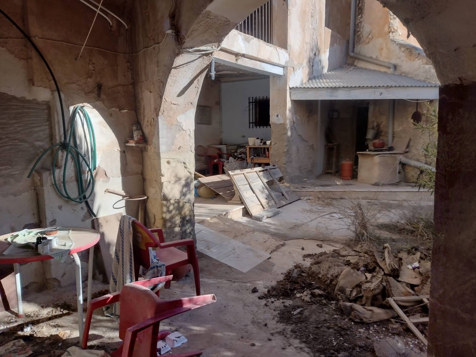 8 quarto Casa em Banda para venda em Pinoso com piscina - 150 000 € (Ref: 8182367)