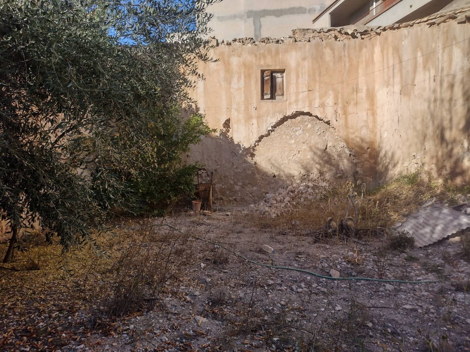 8 quarto Casa em Banda para venda em Pinoso com piscina - 150 000 € (Ref: 8182367)