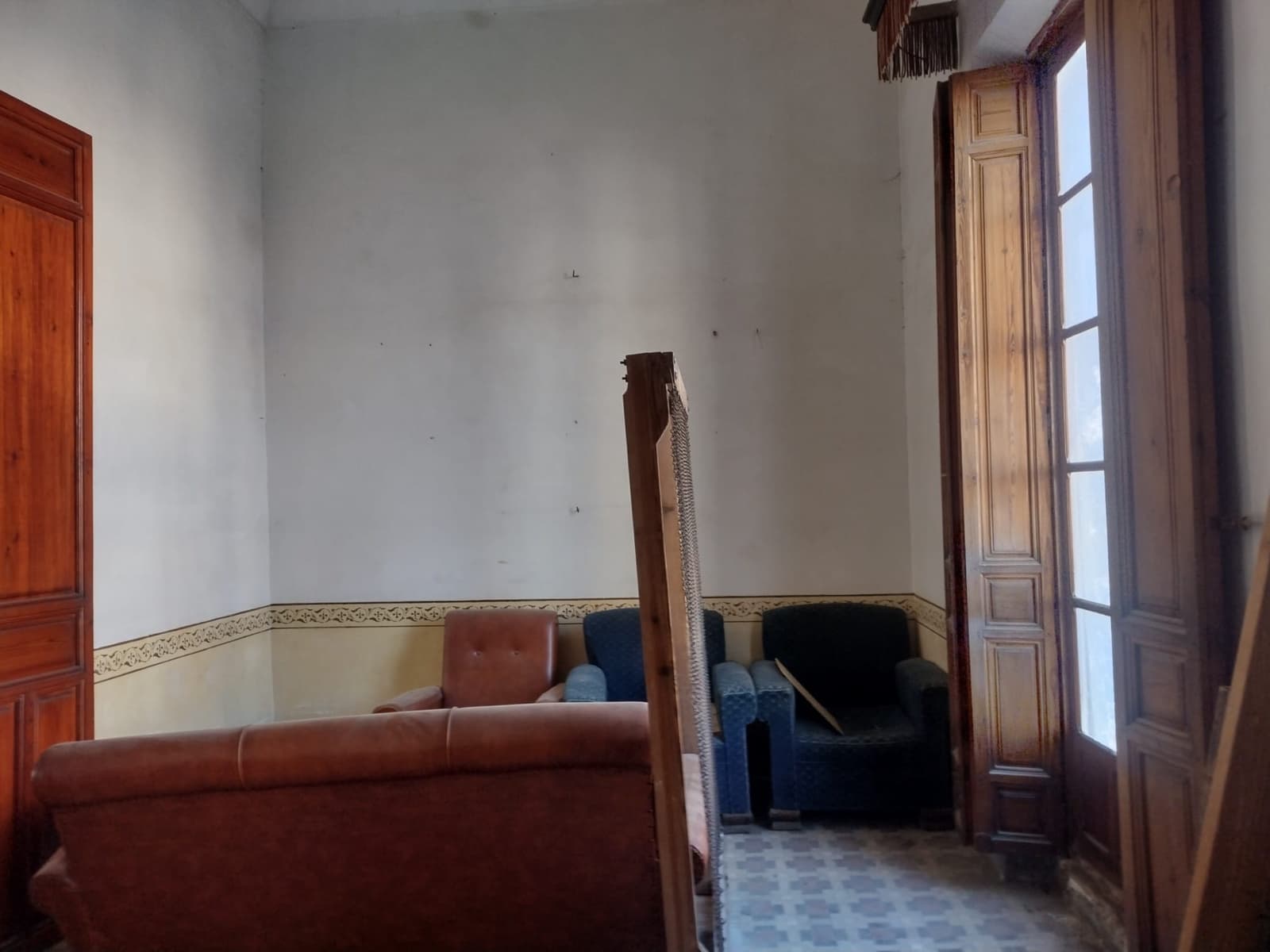 8 bedroom Townhouse for sale in Pinoso with pool - € 150,000 (Ref: 8182367)