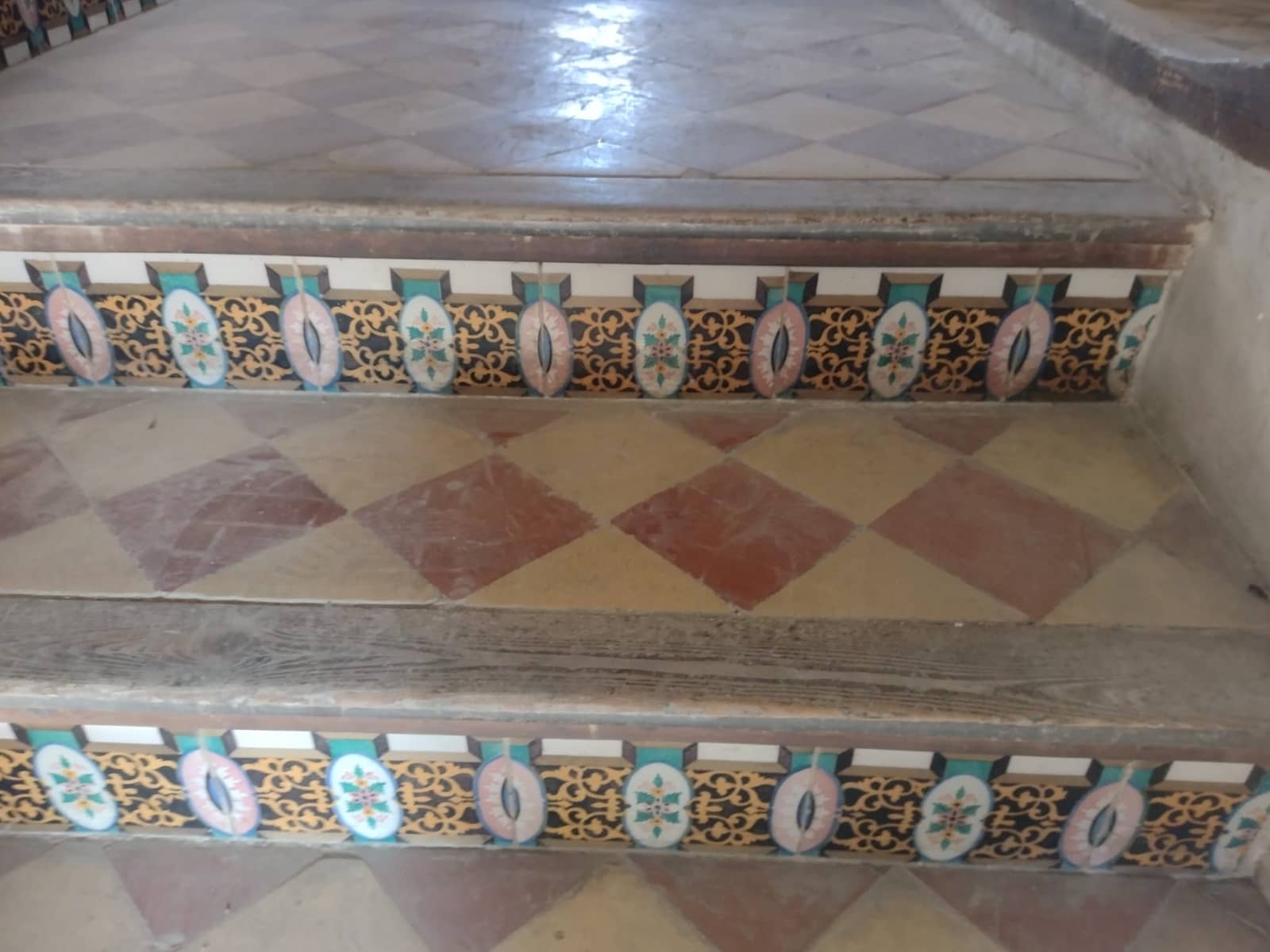 8 bedroom Townhouse for sale in Pinoso with pool - € 150,000 (Ref: 8182367)
