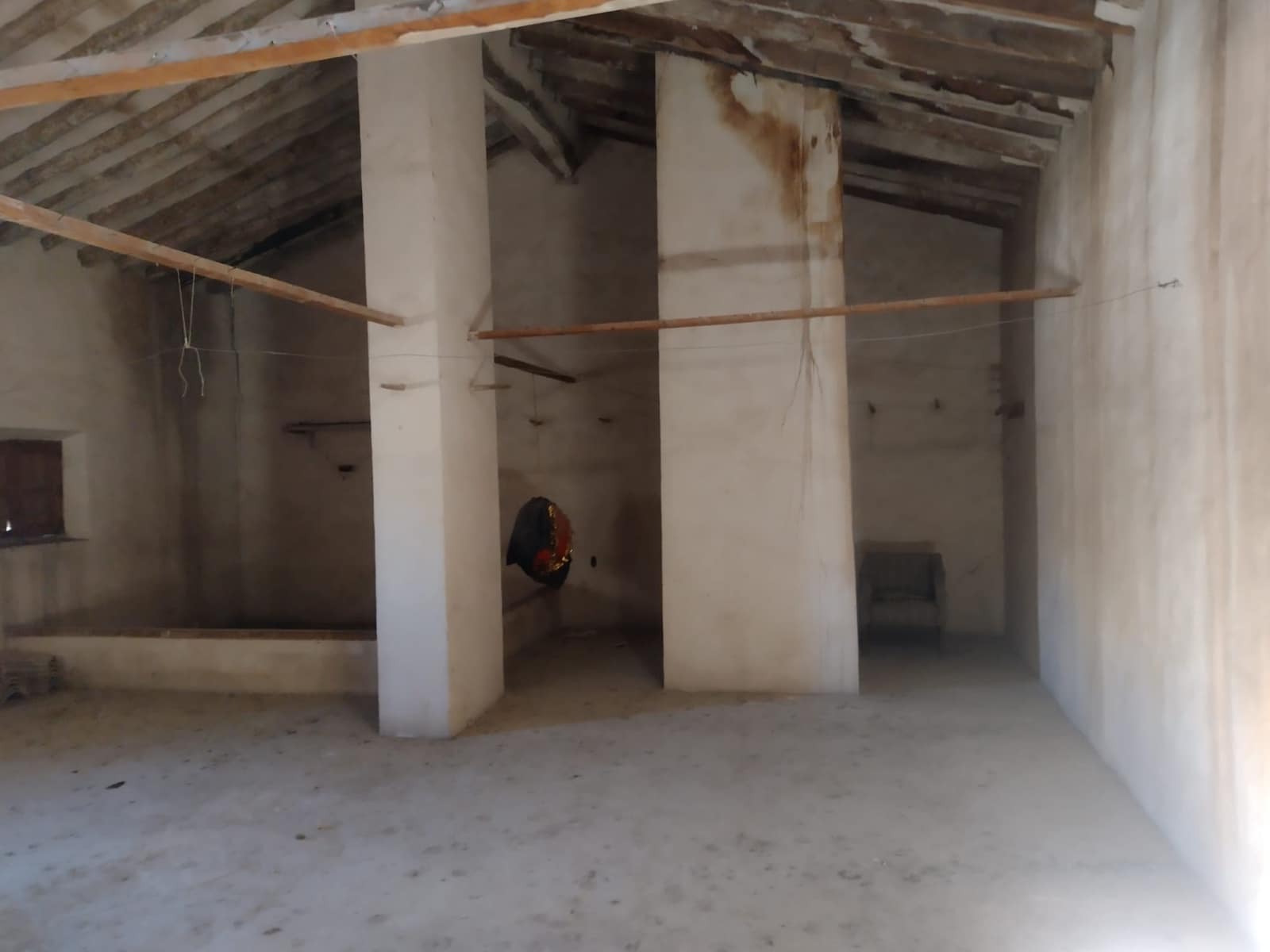 8 bedroom Townhouse for sale in Pinoso with pool - € 150,000 (Ref: 8182367)