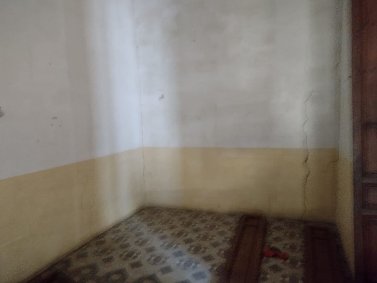 8 bedroom Townhouse for sale in Pinoso with pool - € 150,000 (Ref: 8182367)