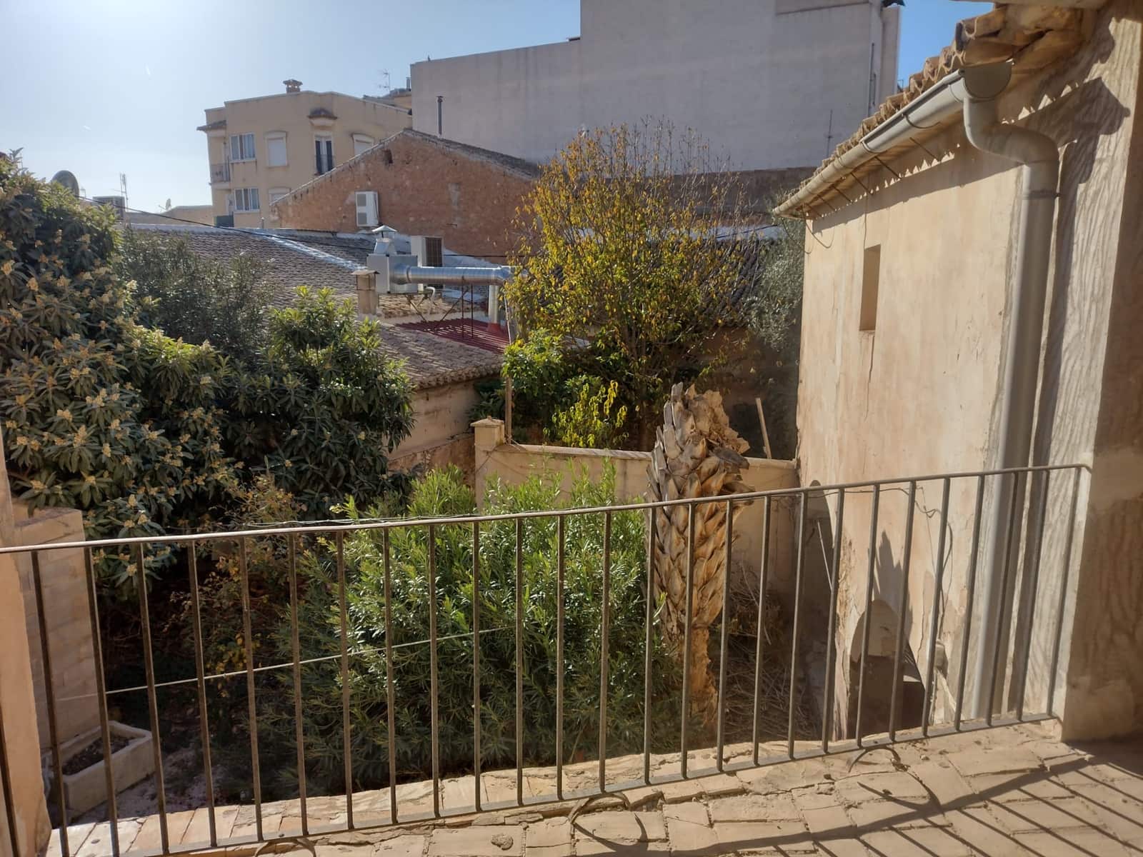 8 bedroom Townhouse for sale in Pinoso with pool - € 150,000 (Ref: 8182367)