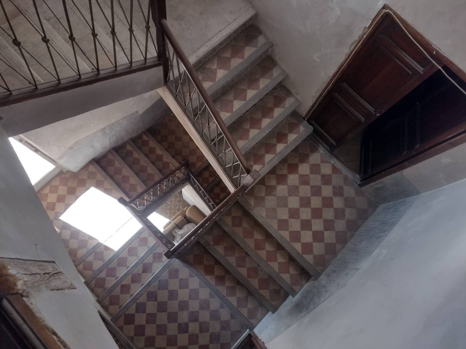 8 bedroom Townhouse for sale in Pinoso with pool - € 150,000 (Ref: 8182367)