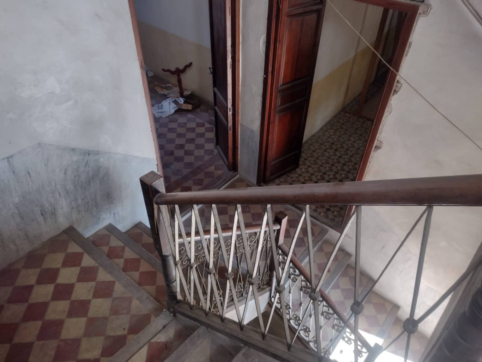8 bedroom Townhouse for sale in Pinoso with pool - € 150,000 (Ref: 8182367)