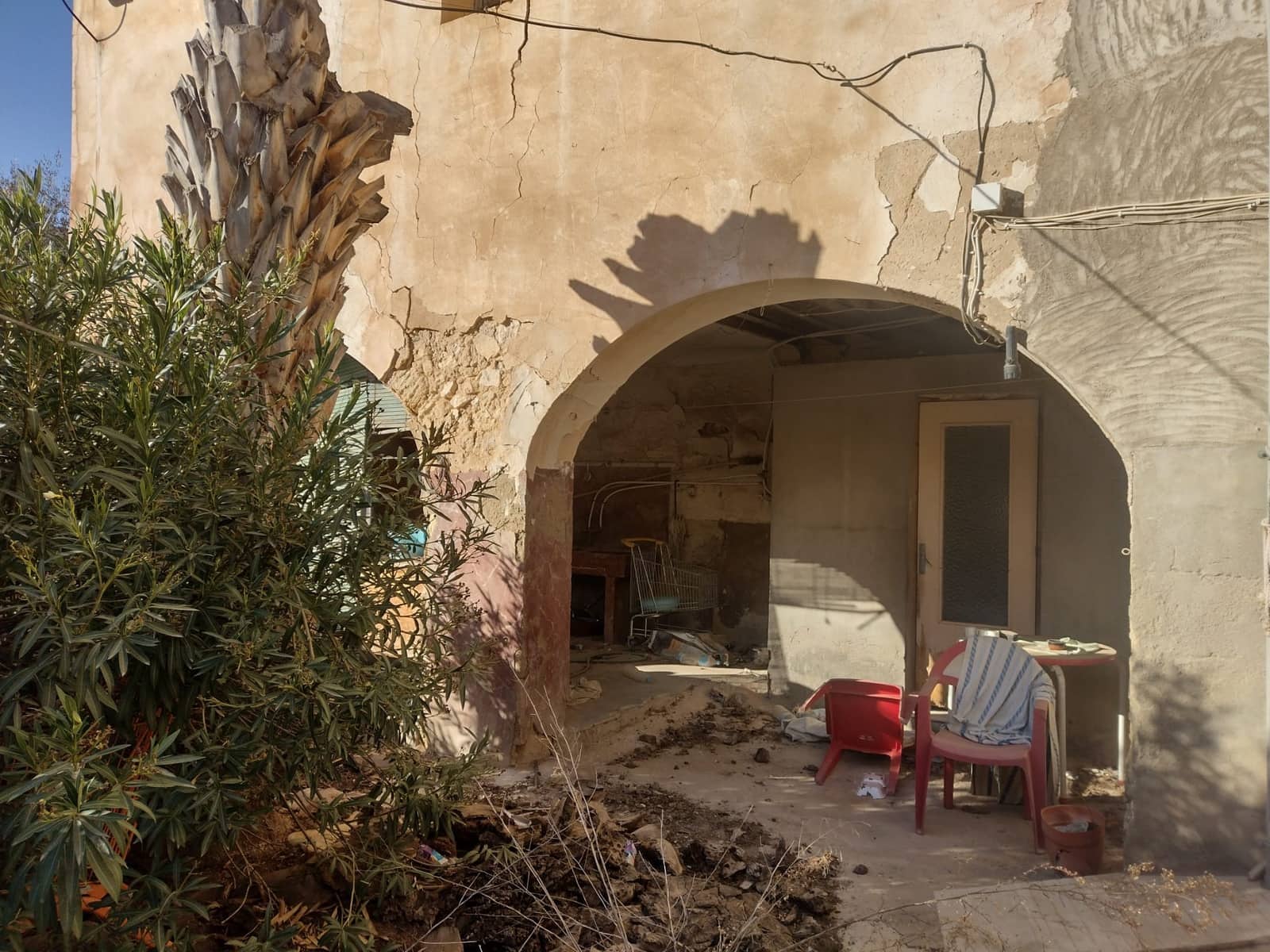 8 bedroom Townhouse for sale in Pinoso with pool - € 150,000 (Ref: 8182367)