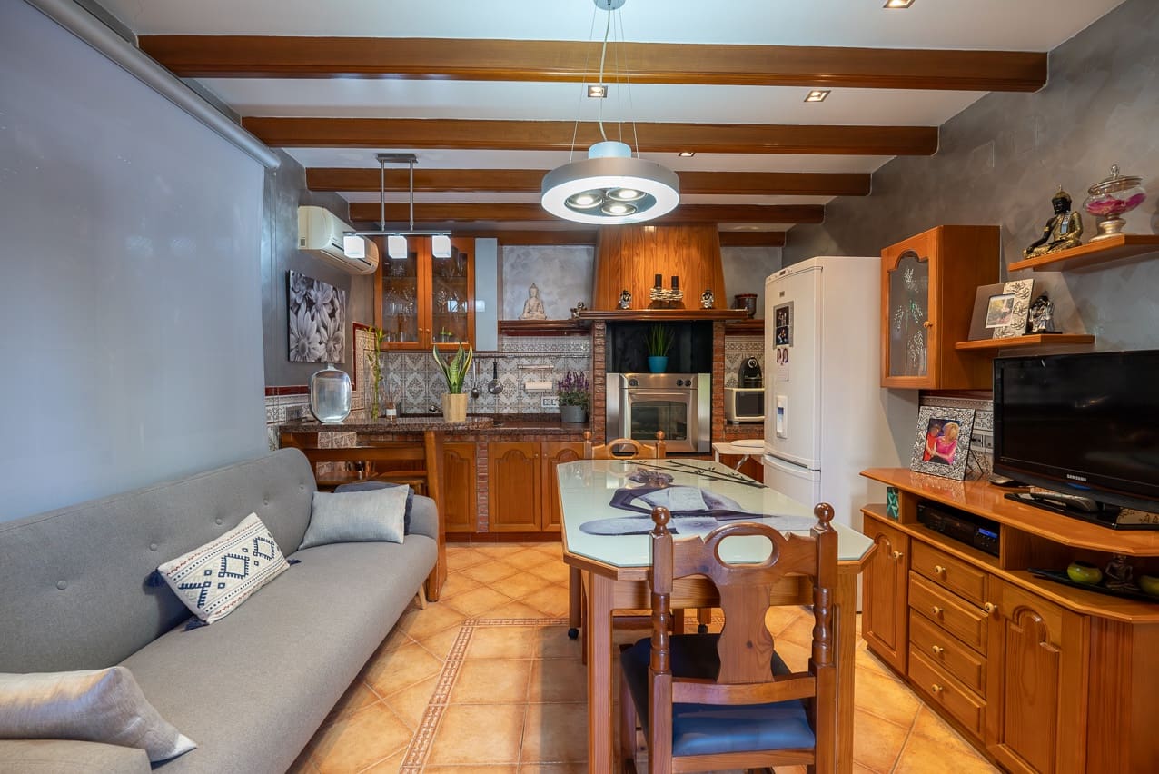 5 soveværelse Villa til salg i Elda med swimmingpool - € 649.000 (Ref: 8242331)