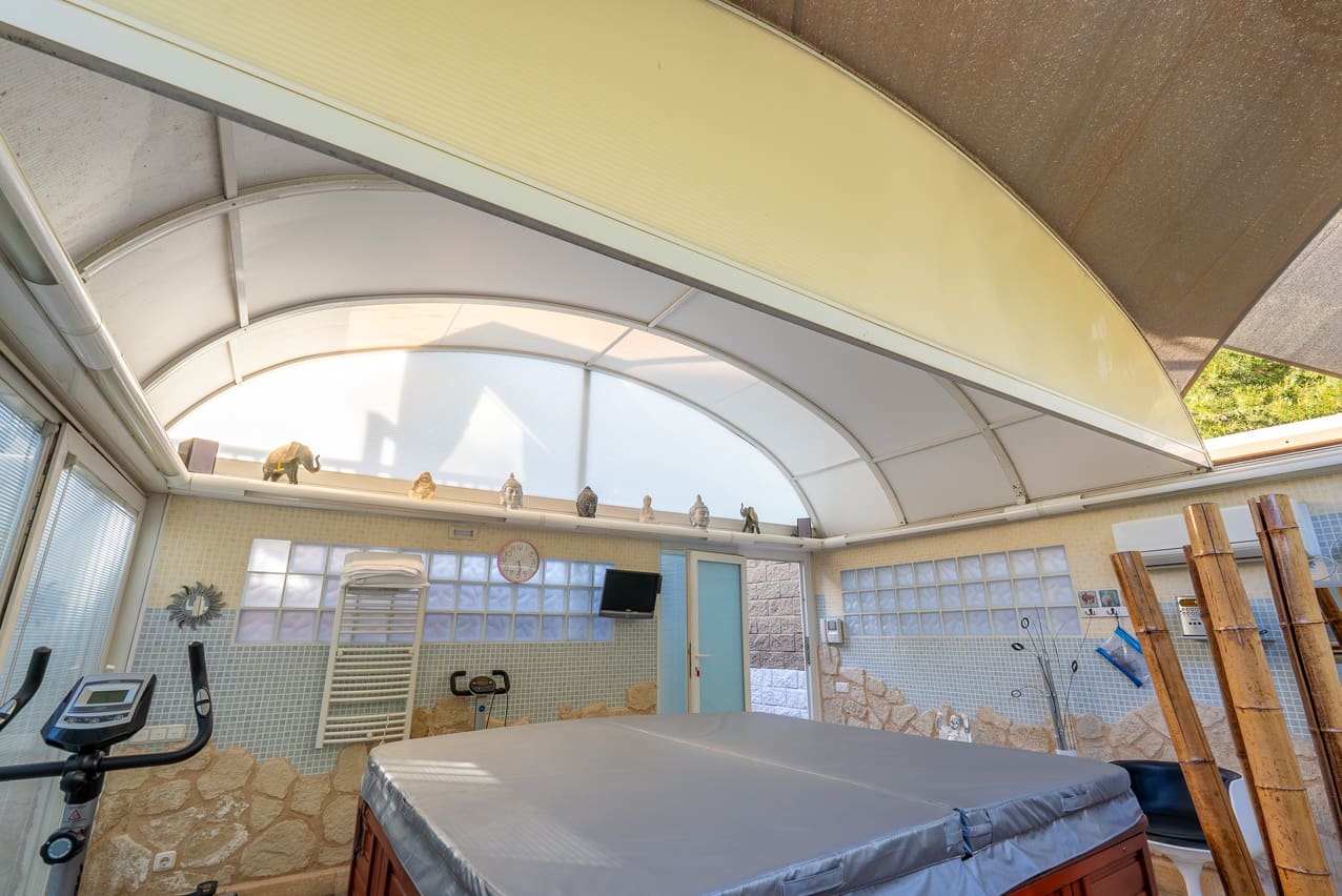 5 soveværelse Villa til salg i Elda med swimmingpool - € 649.000 (Ref: 8242331)