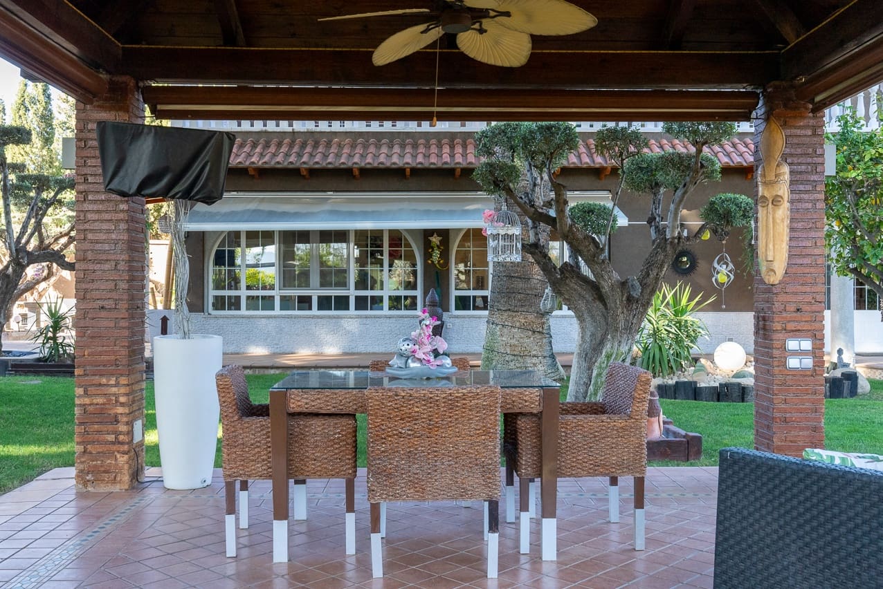 5 soveværelse Villa til salg i Elda med swimmingpool - € 649.000 (Ref: 8242331)