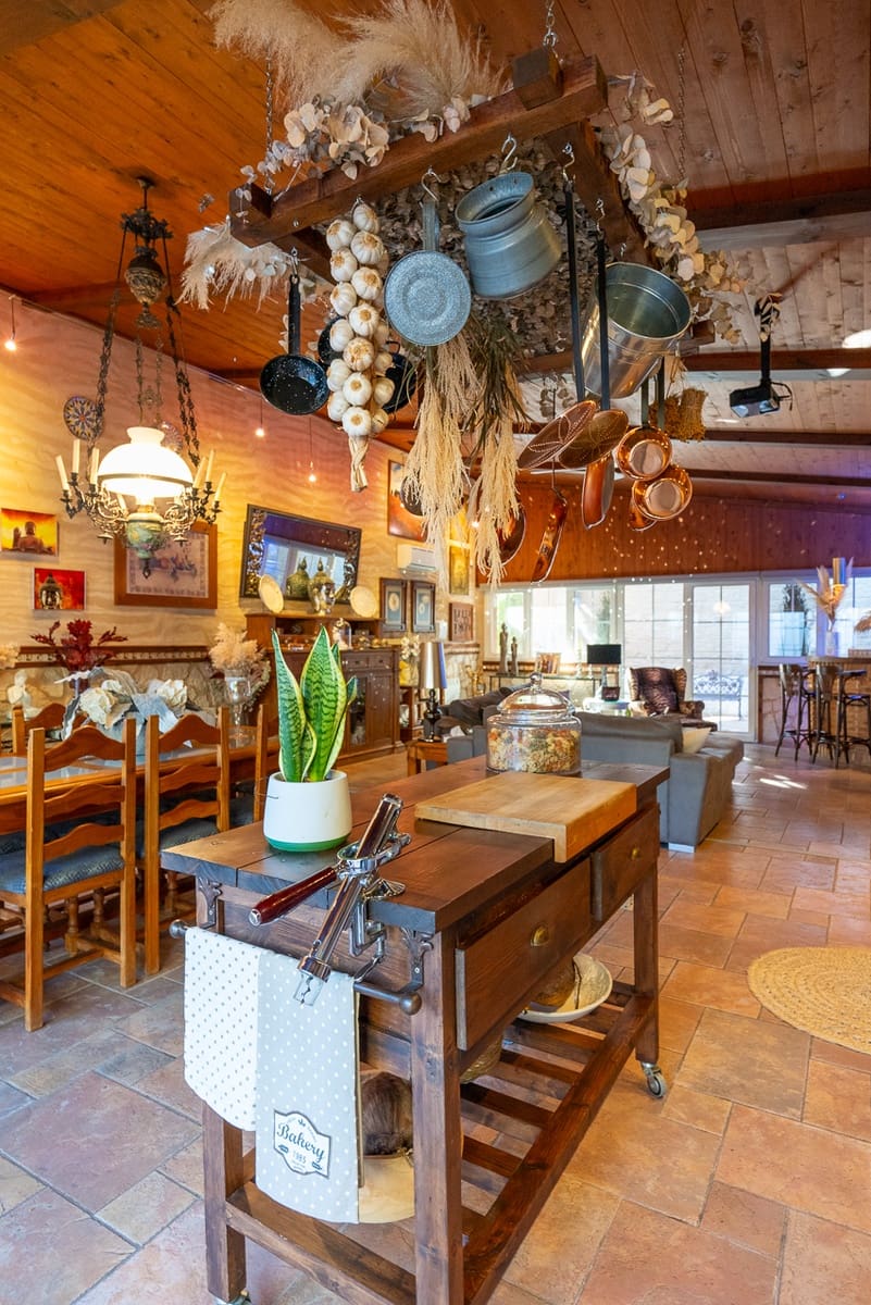 5 soveværelse Villa til salg i Elda med swimmingpool - € 649.000 (Ref: 8242331)