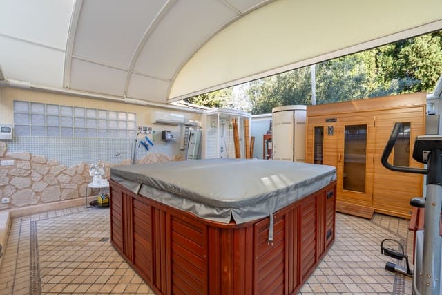 5 makuuhuone Huvila myytävänä paikassa Elda mukana uima-altaan - 649 000 € (Ref: 8242331)