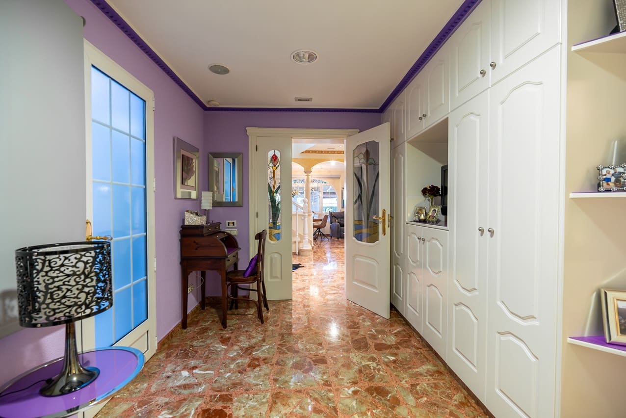 5 soveværelse Villa til salg i Elda med swimmingpool - € 649.000 (Ref: 8242331)