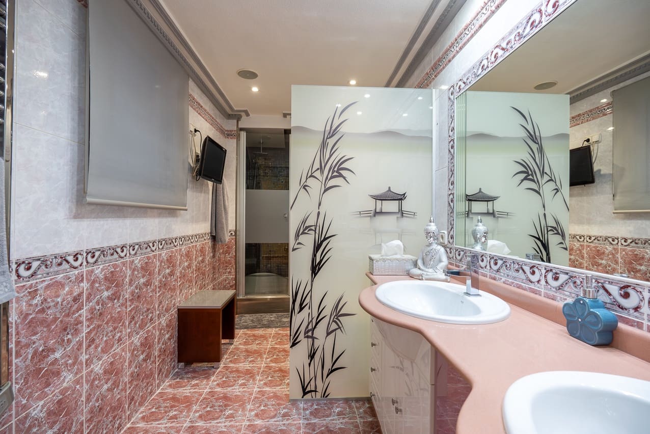 5 soveværelse Villa til salg i Elda med swimmingpool - € 649.000 (Ref: 8242331)