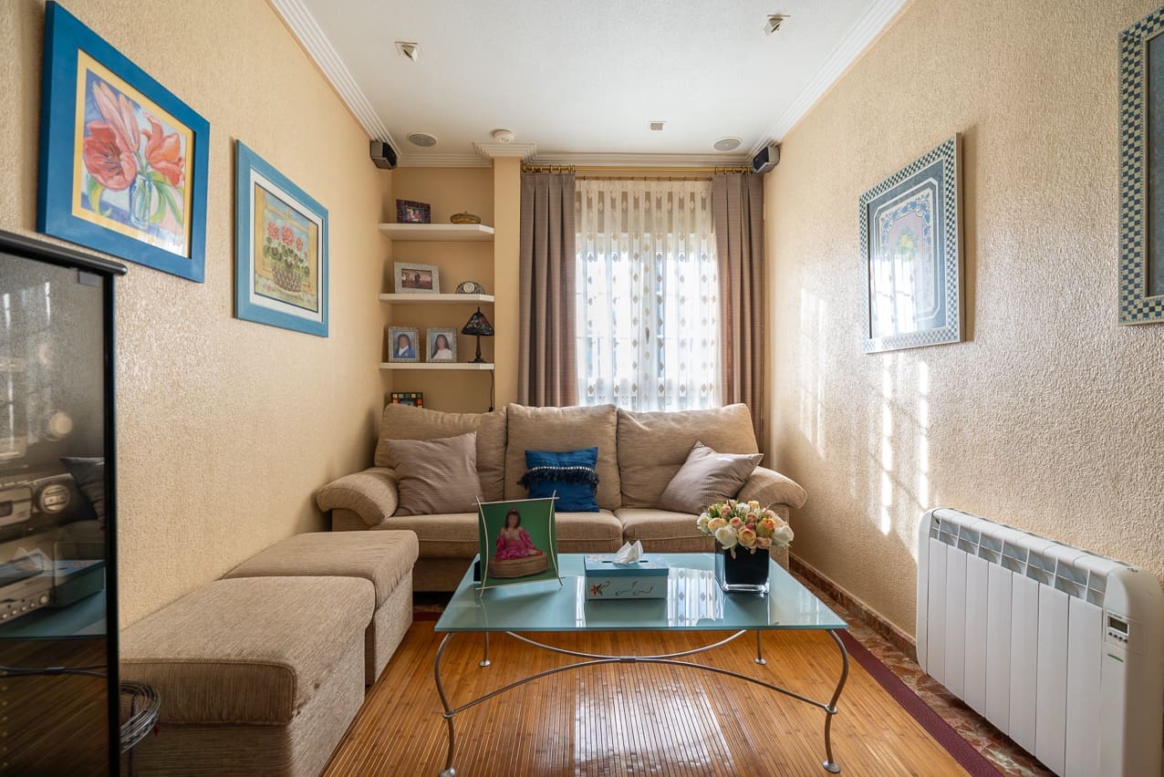 5 soveværelse Villa til salg i Elda med swimmingpool - € 649.000 (Ref: 8242331)