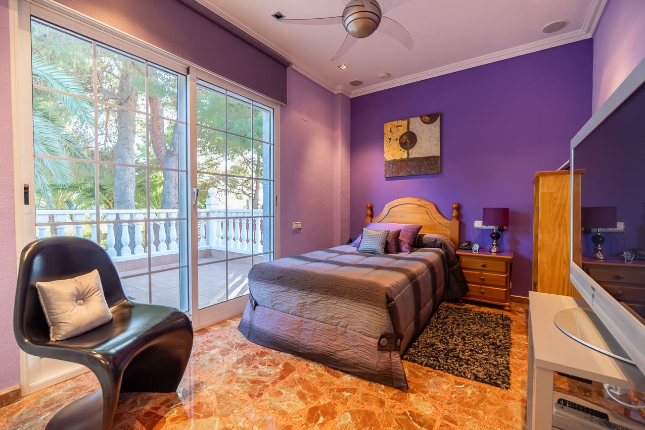 5 soveværelse Villa til salg i Elda med swimmingpool - € 649.000 (Ref: 8242331)