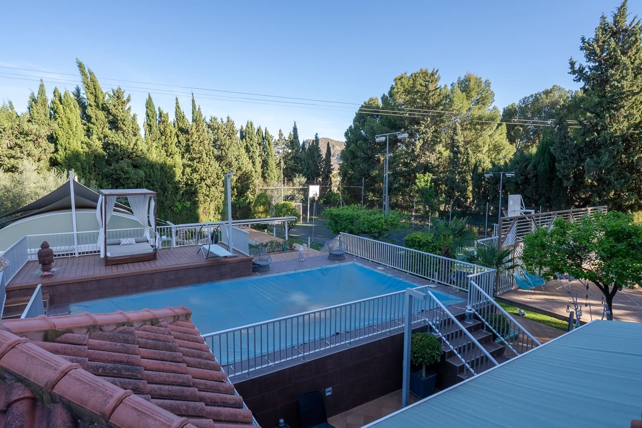 5 soveværelse Villa til salg i Elda med swimmingpool - € 649.000 (Ref: 8242331)