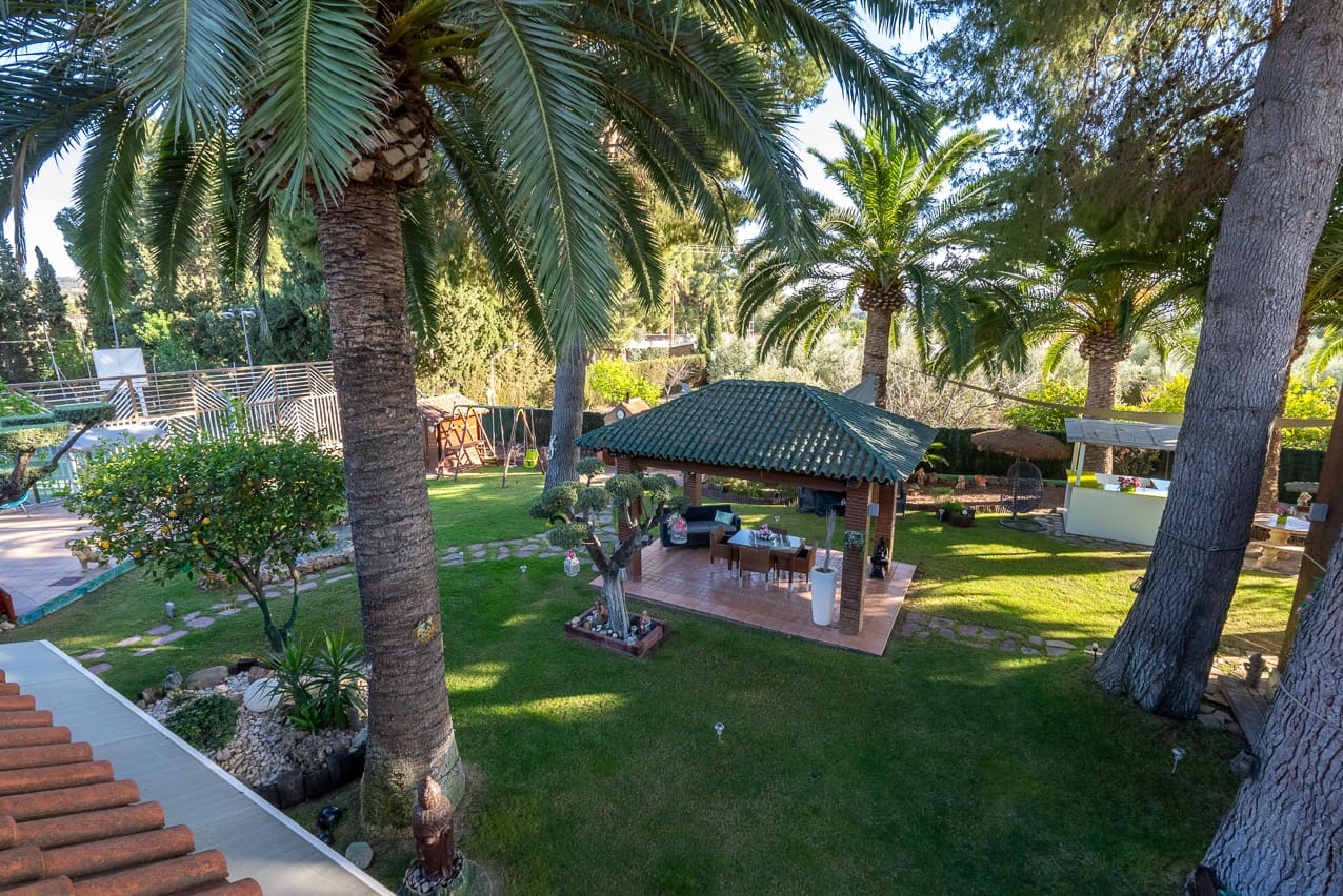 5 soveværelse Villa til salg i Elda med swimmingpool - € 649.000 (Ref: 8242331)