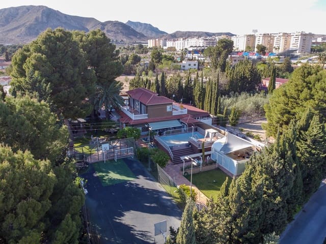 5 makuuhuone Huvila myytävänä paikassa Elda mukana uima-altaan - 649 000 € (Ref: 8242331)