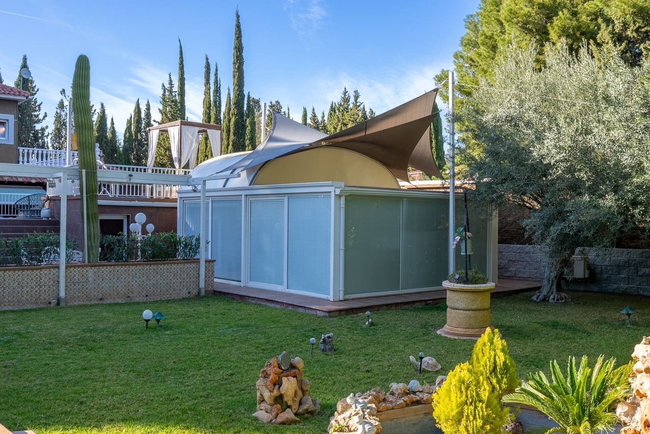 5 soveværelse Villa til salg i Elda med swimmingpool - € 649.000 (Ref: 8242331)