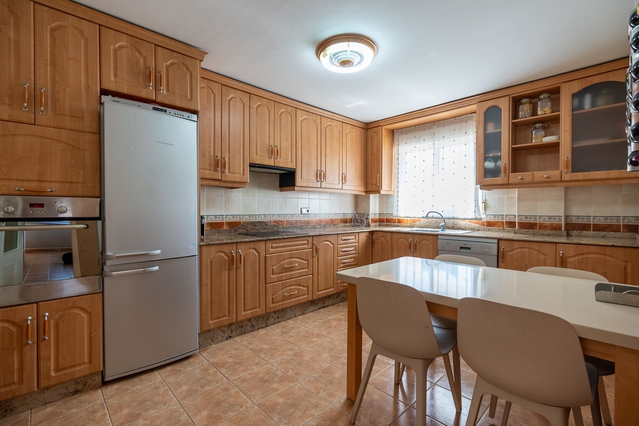 4 sypialnia Dom na sprzedaż w Pinoso z basenem - 249 000 € (Ref: 8287239)