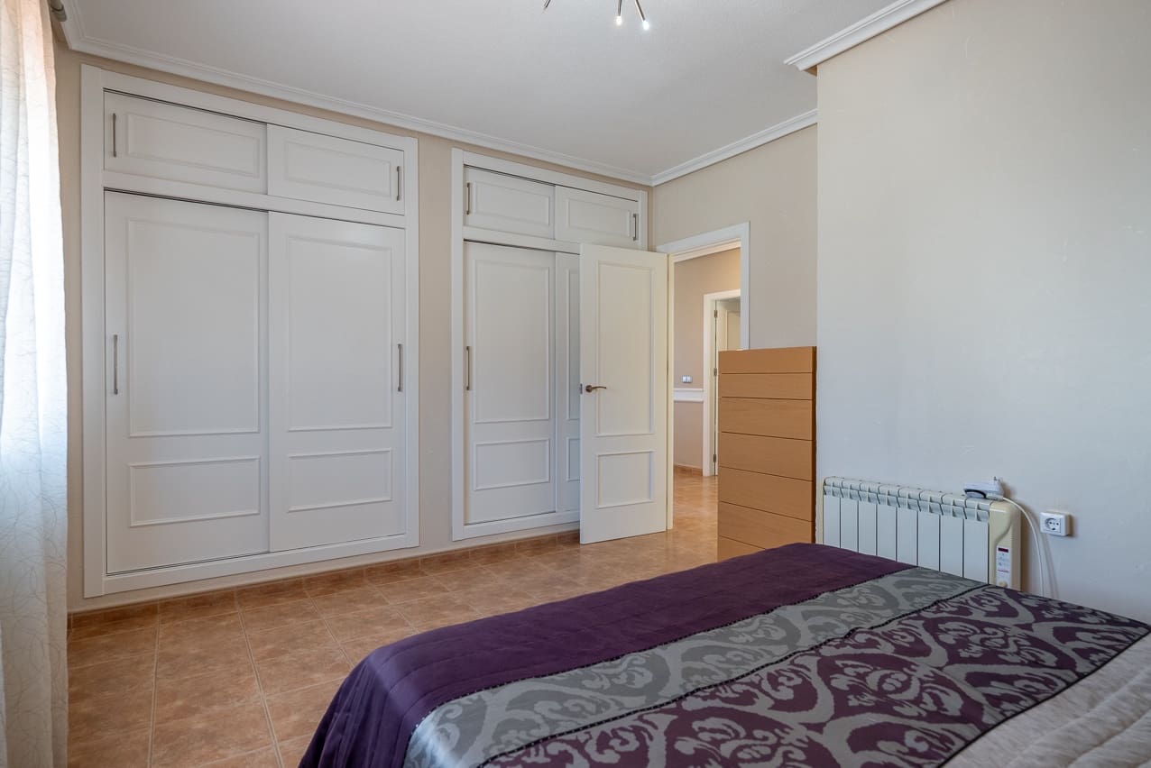 4 sypialnia Dom na sprzedaż w Pinoso z basenem - 249 000 € (Ref: 8287239)