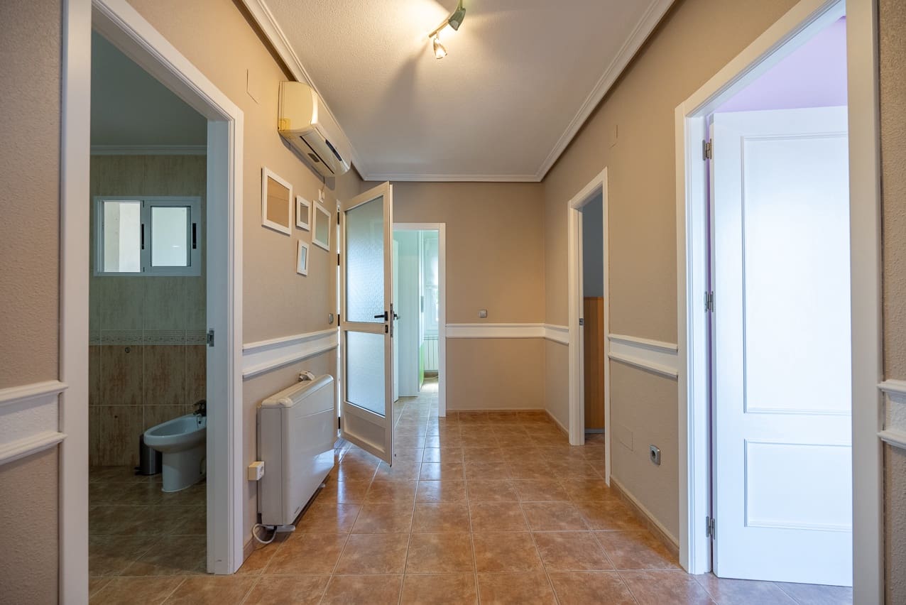 4 sypialnia Dom na sprzedaż w Pinoso z basenem - 249 000 € (Ref: 8287239)