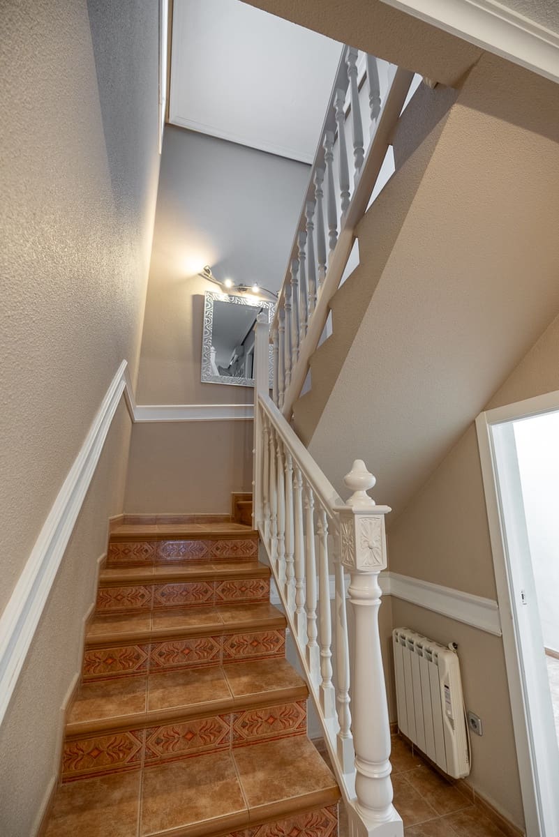 4 sypialnia Dom na sprzedaż w Pinoso z basenem - 249 000 € (Ref: 8287239)