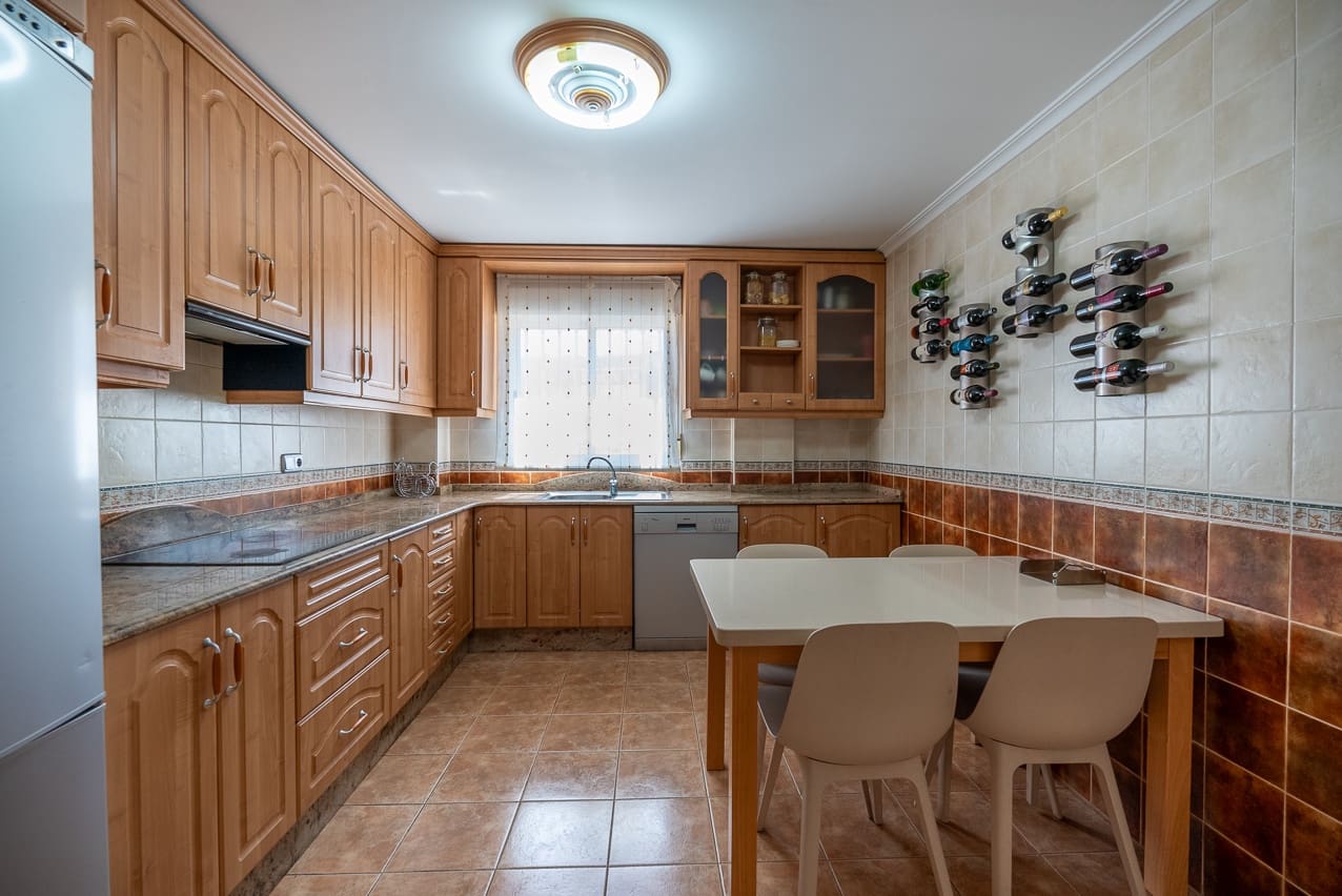 4 sypialnia Dom na sprzedaż w Pinoso z basenem - 249 000 € (Ref: 8287239)
