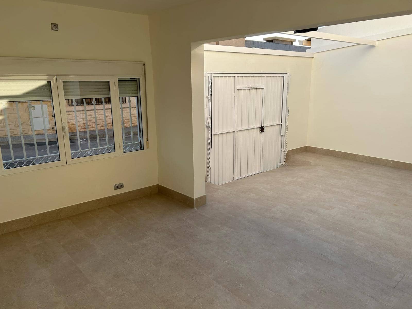 4 sypialnia Dom na sprzedaż w Pinoso z basenem - 249 000 € (Ref: 8287239)