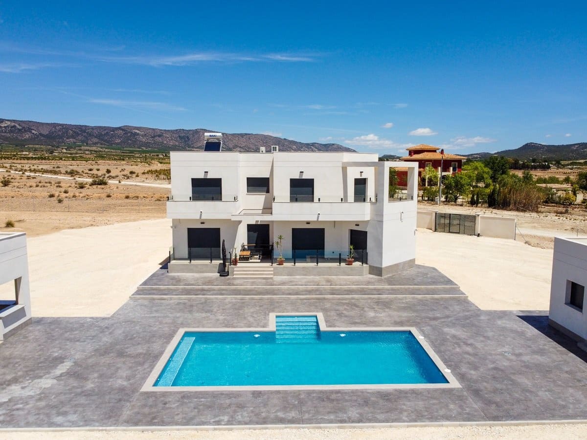 4 bedroom Villa for sale in Pinoso with pool - € 518,000 (Ref: 8326694)